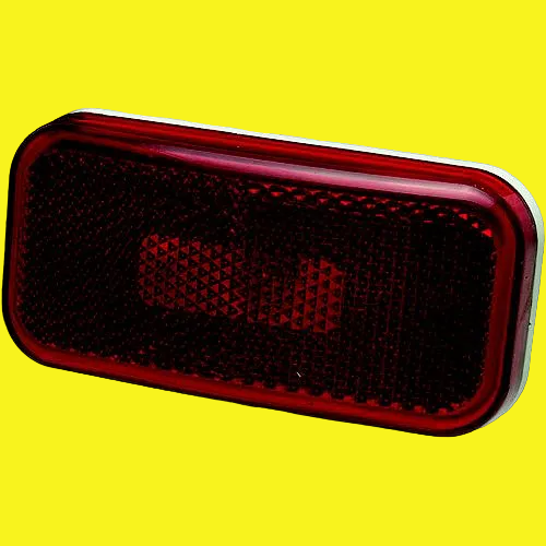 A red clearance light